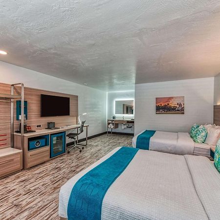 פורט וויינימי Casa Via Mar Inn, Ascend Hotel Collection מראה חיצוני תמונה