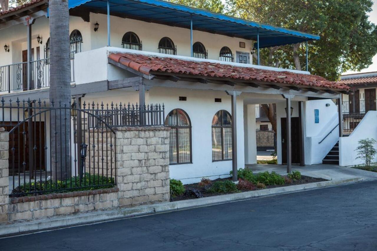 פורט וויינימי Casa Via Mar Inn, Ascend Hotel Collection מראה חיצוני תמונה