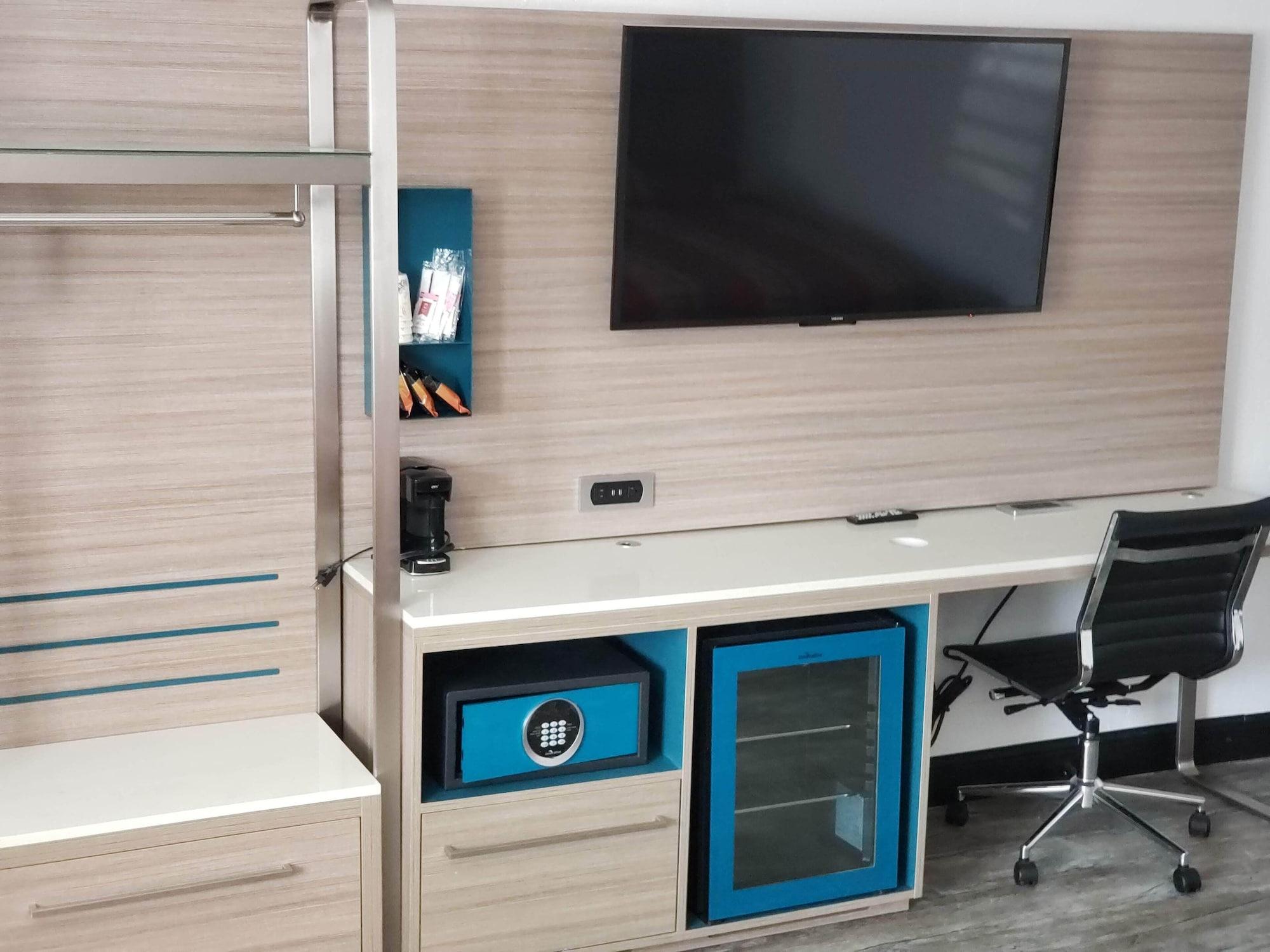 פורט וויינימי Casa Via Mar Inn, Ascend Hotel Collection מראה חיצוני תמונה