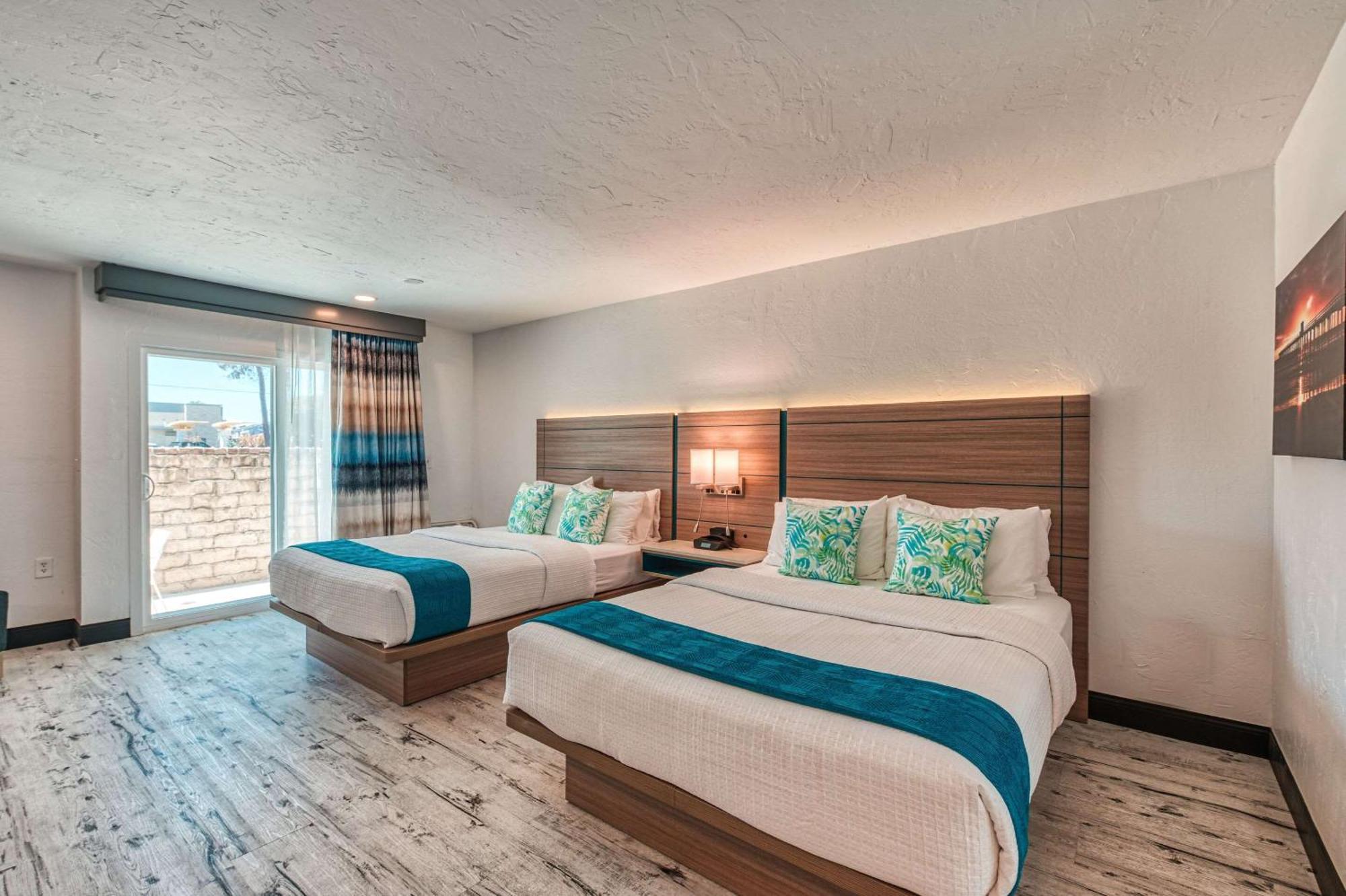 פורט וויינימי Casa Via Mar Inn, Ascend Hotel Collection מראה חיצוני תמונה