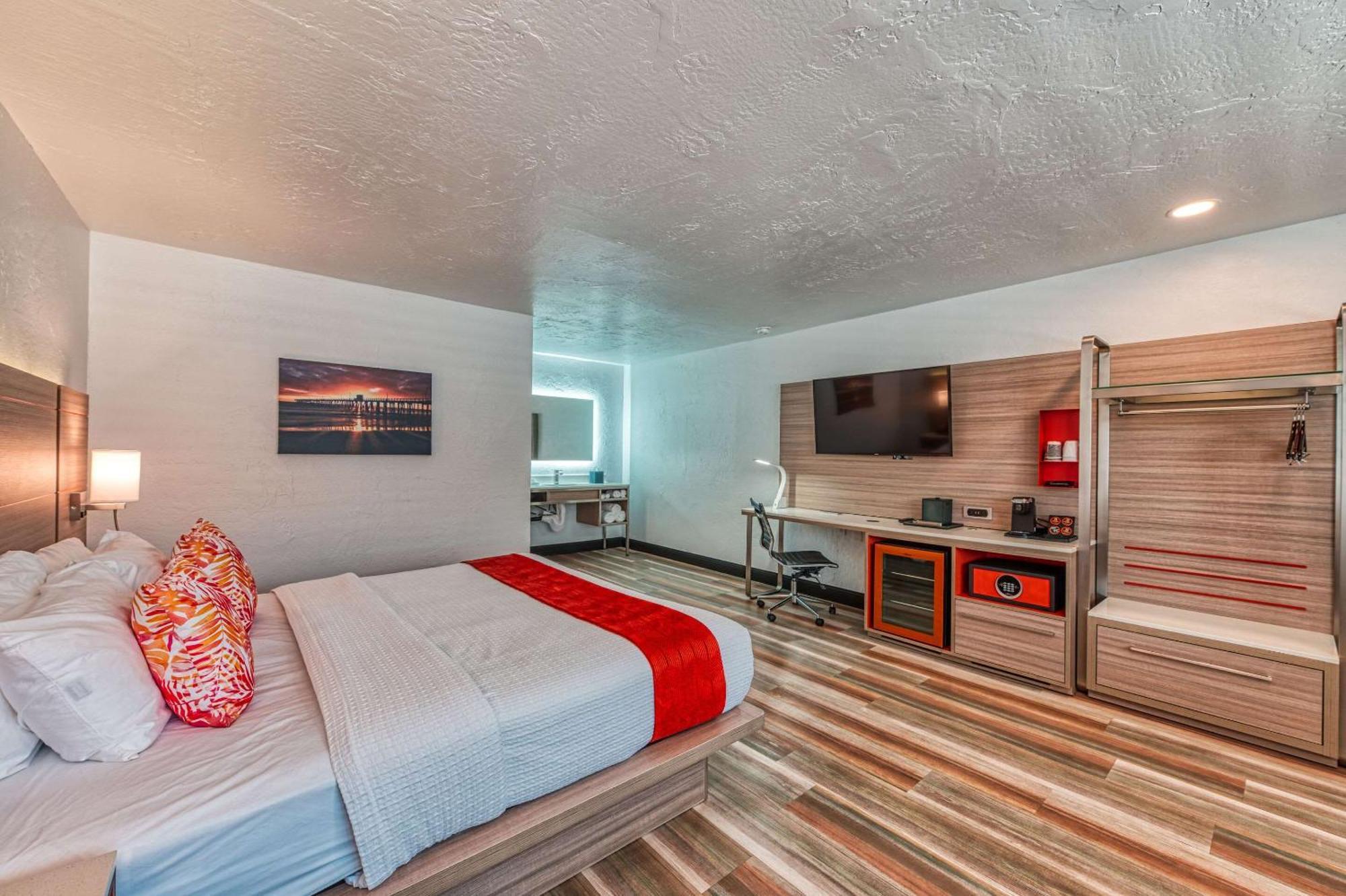 פורט וויינימי Casa Via Mar Inn, Ascend Hotel Collection מראה חיצוני תמונה