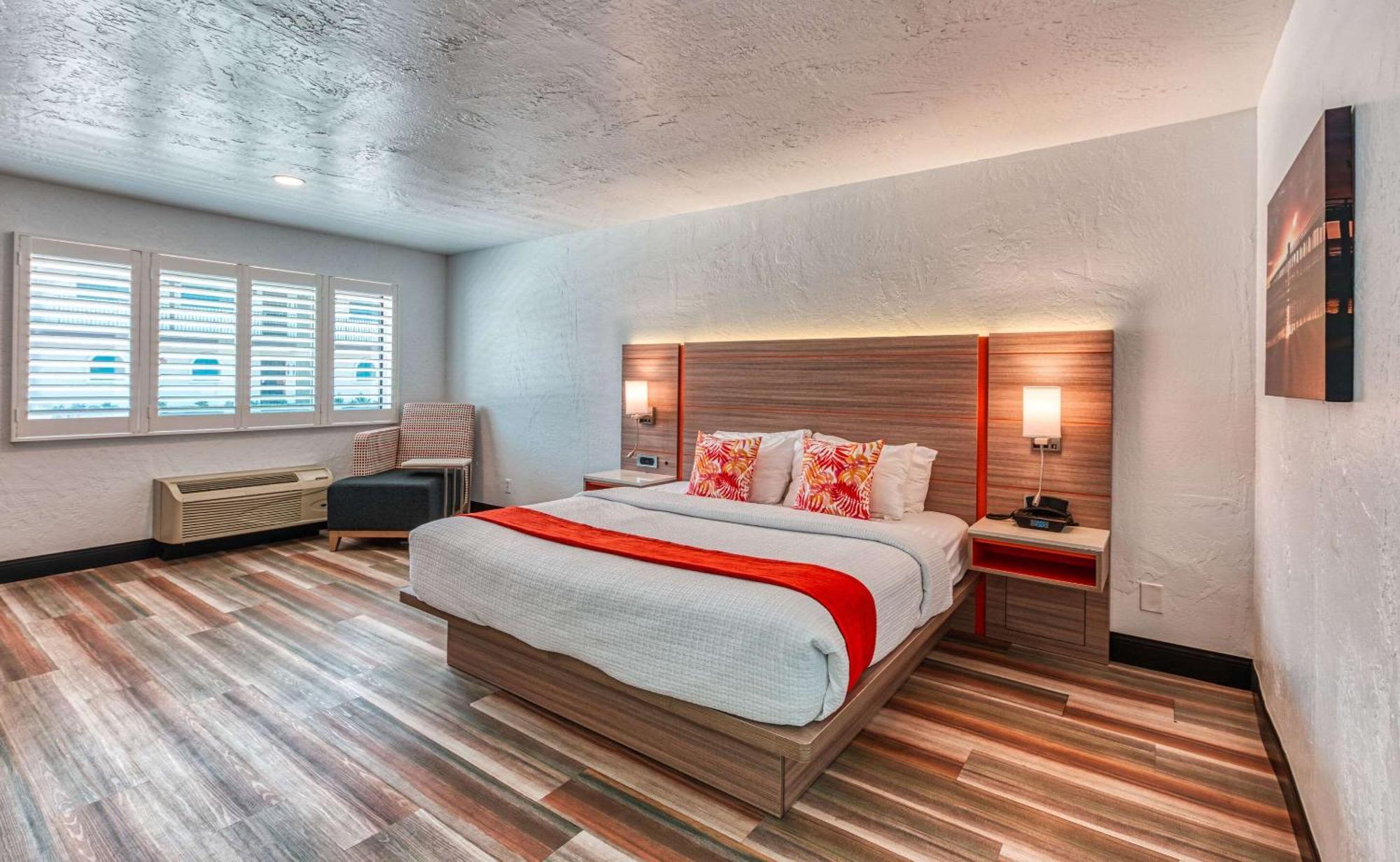 פורט וויינימי Casa Via Mar Inn, Ascend Hotel Collection מראה חיצוני תמונה