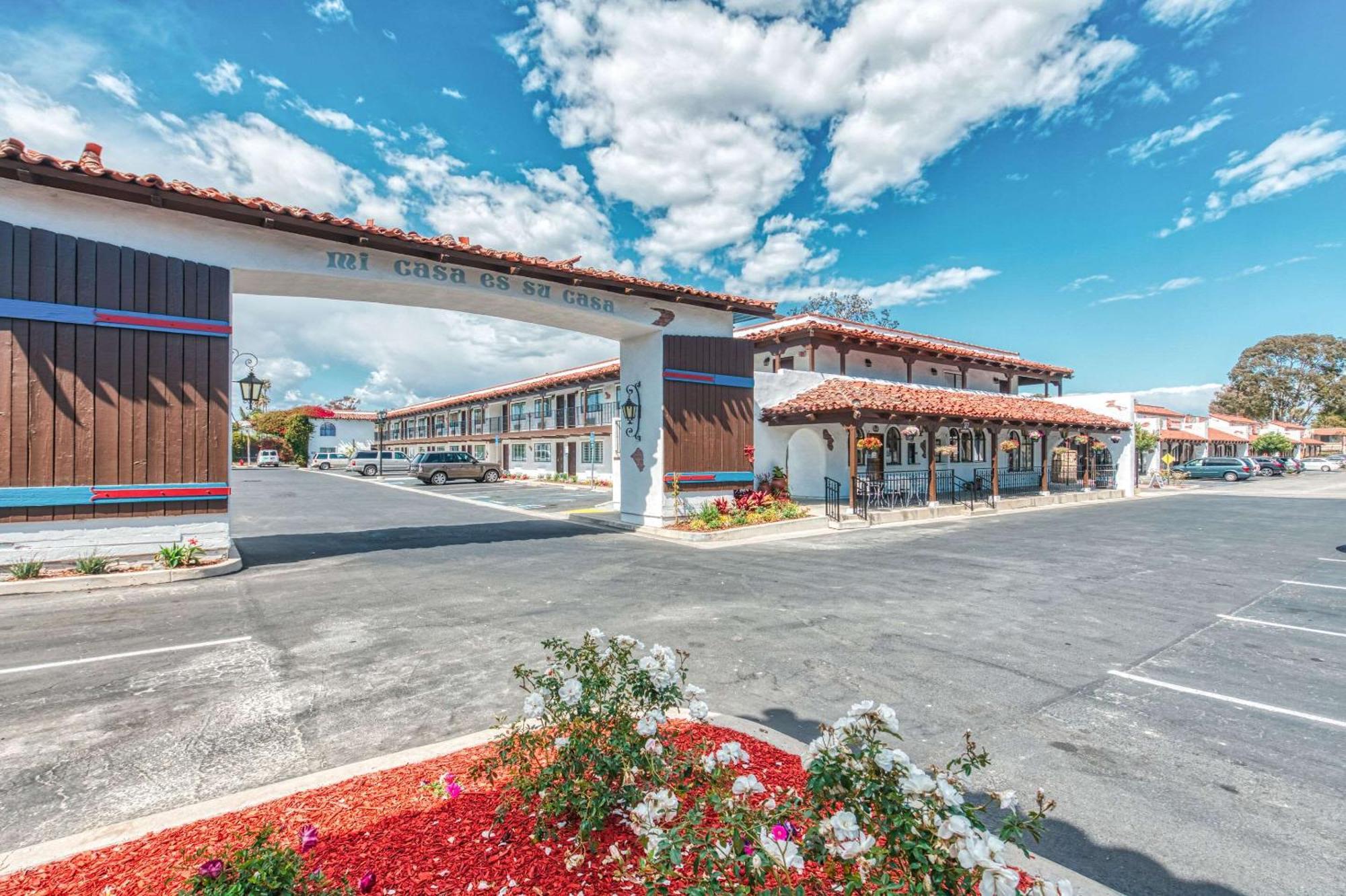 פורט וויינימי Casa Via Mar Inn, Ascend Hotel Collection מראה חיצוני תמונה